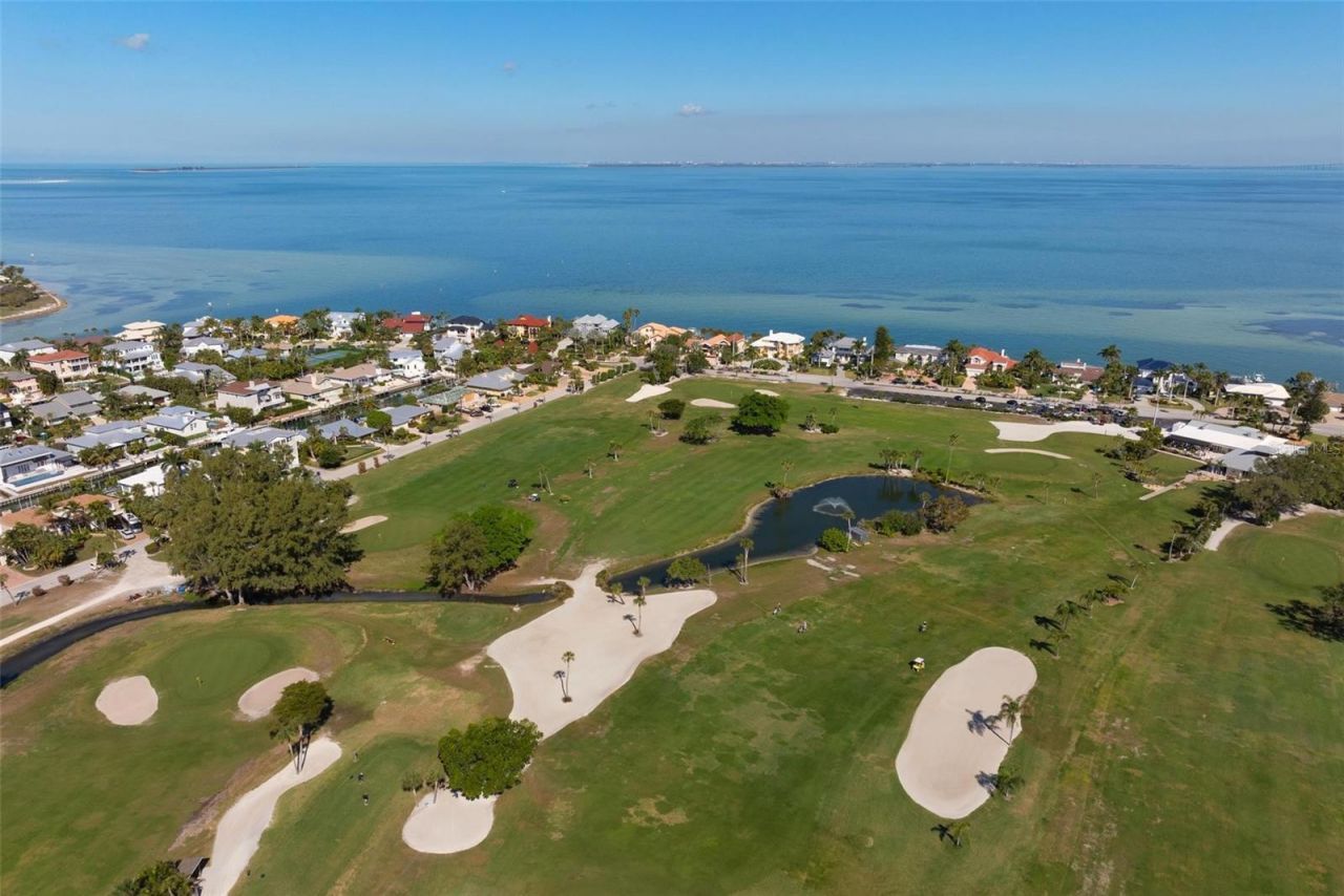 607 North Point Drive, Holmes Beach, FL 34217 Photo