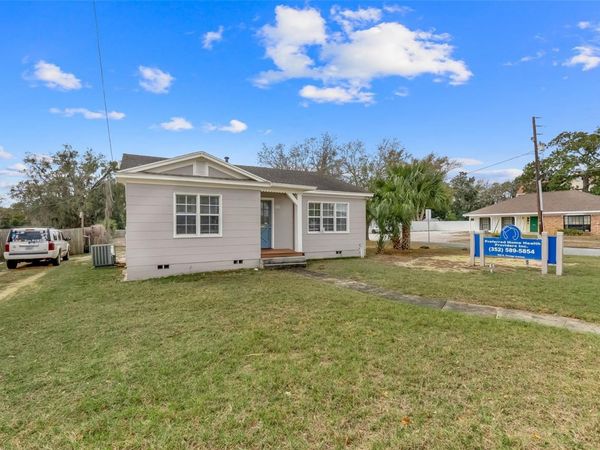 900 E ORANGE AVENUE , EUSTIS, FL 32726