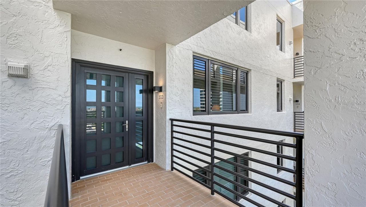 1145 Gulf Of Mexico Drive, Unit 503, Longboat Key, FL 34228 Photo