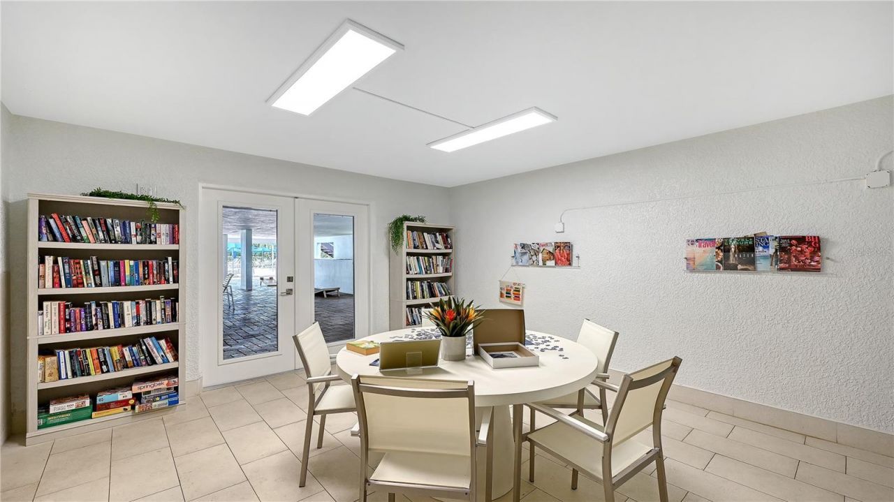 1145 Gulf Of Mexico Drive, Unit 503, Longboat Key, FL 34228 Photo