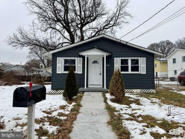 828 CLOVIS AVENUE, CAPITOL HEIGHTS, MD 20743