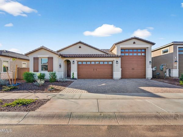 17593 W BLUE SKY Drive, Surprise, AZ 85387