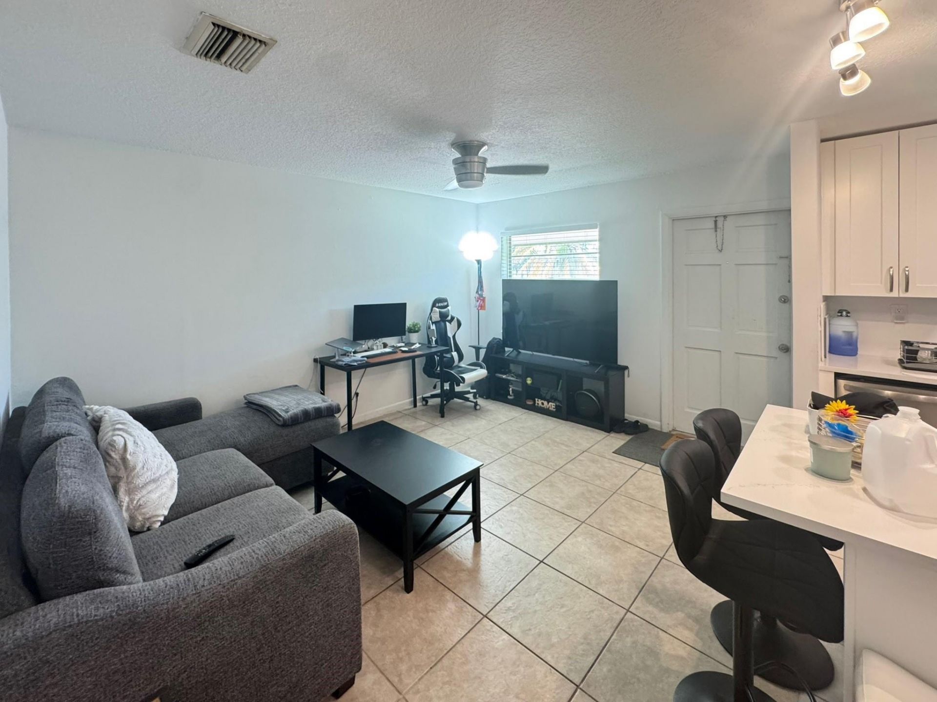151 SW 15th Street, Unit B, Pompano Beach, FL 33060 Photo