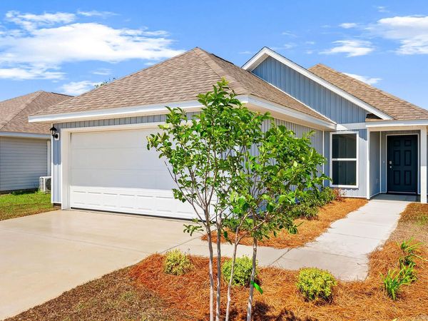 8401 Park Place Drive, Panama City, FL 32404