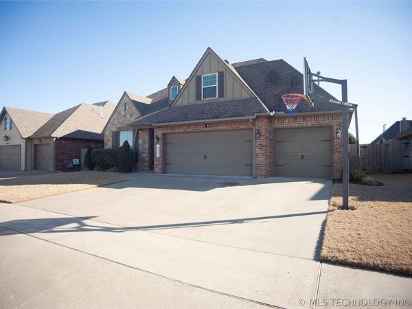18628 E 43rd Place , Tulsa, OK 74134