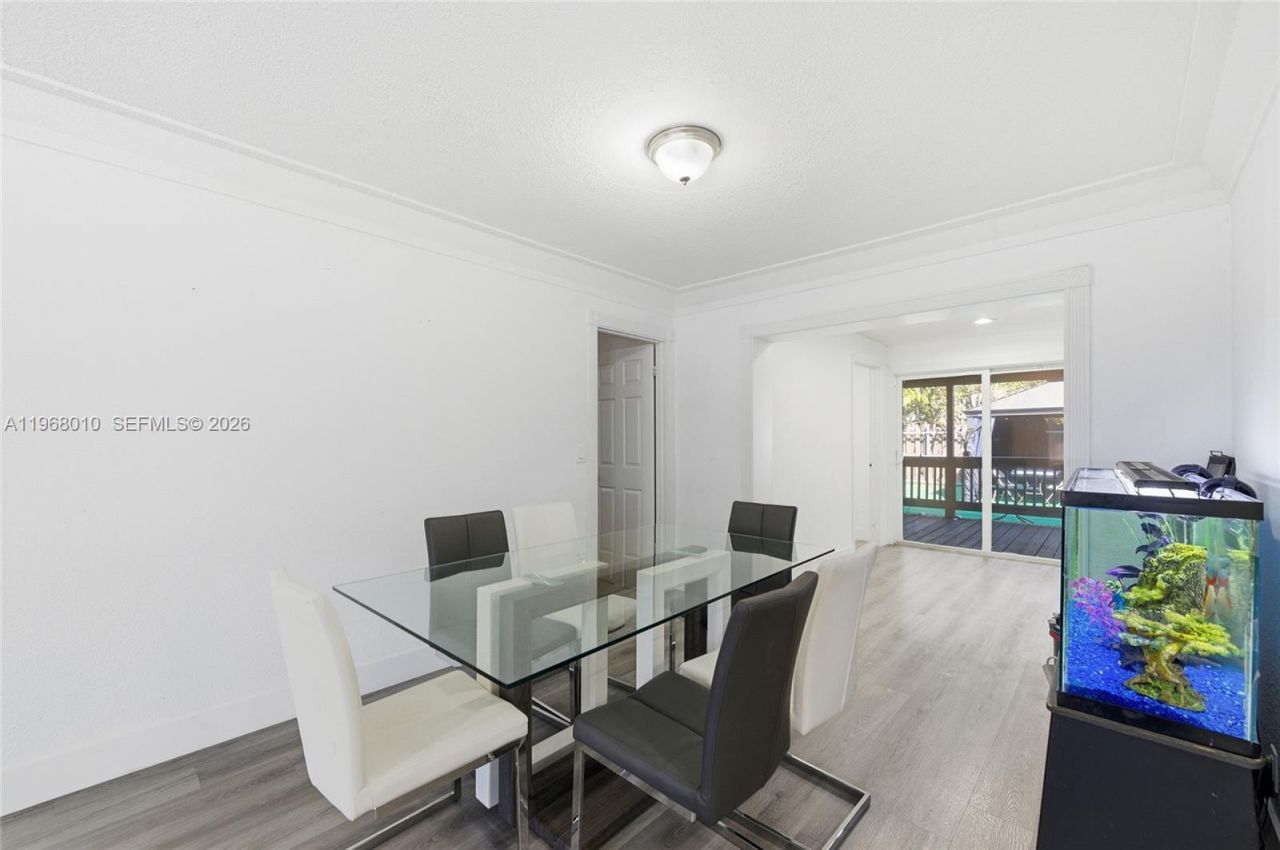 8555 NW 25th Pl, Coral Springs, FL 33065 Photo