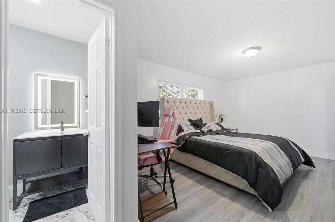 8555 NW 25th Pl, Coral Springs, FL 33065 Photo