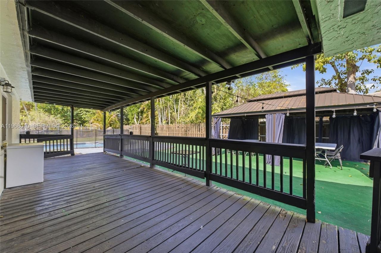 8555 NW 25th Pl, Coral Springs, FL 33065 Photo