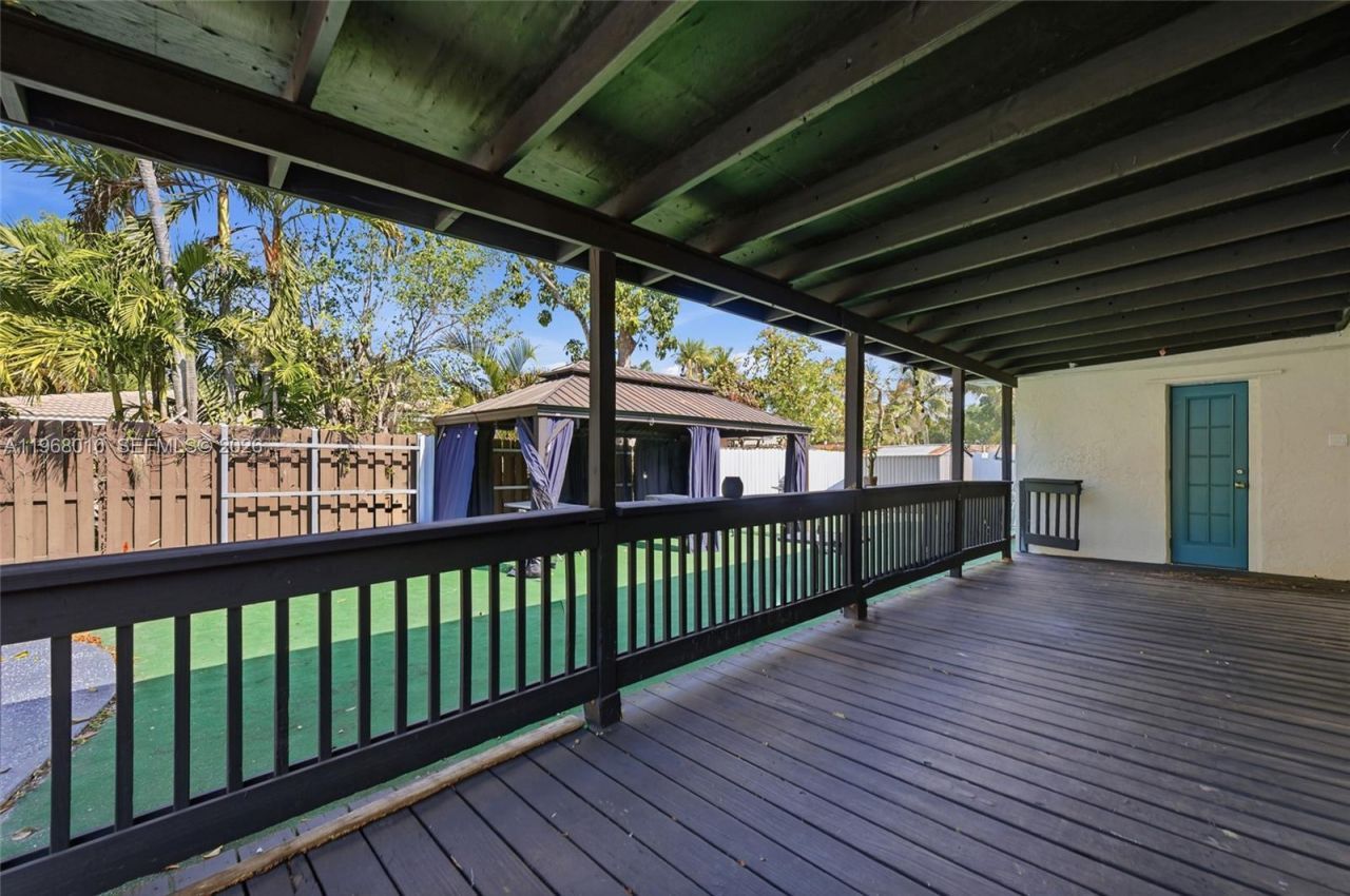 8555 NW 25th Pl, Coral Springs, FL 33065 Photo