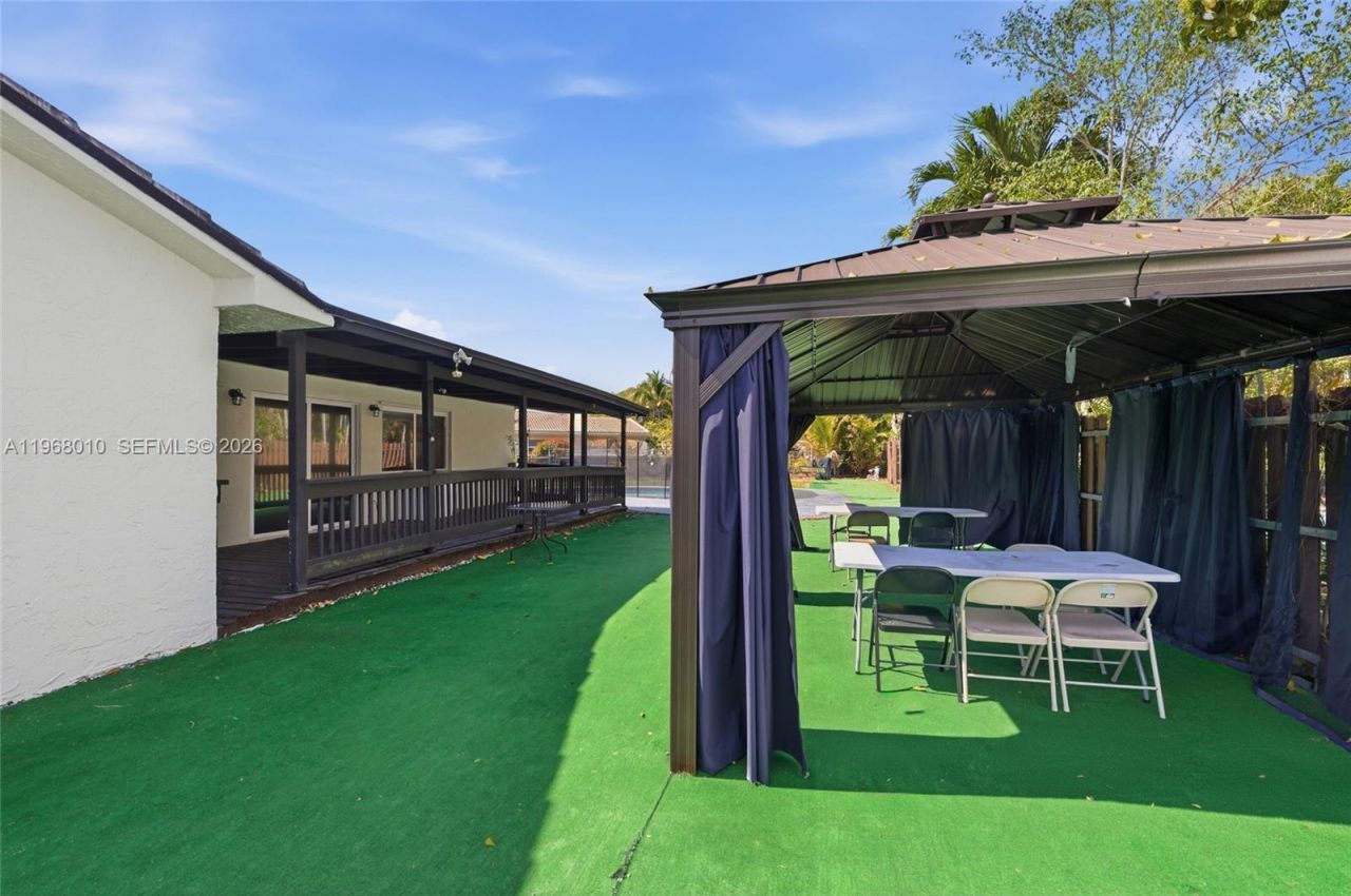 8555 NW 25th Pl, Coral Springs, FL 33065 Photo