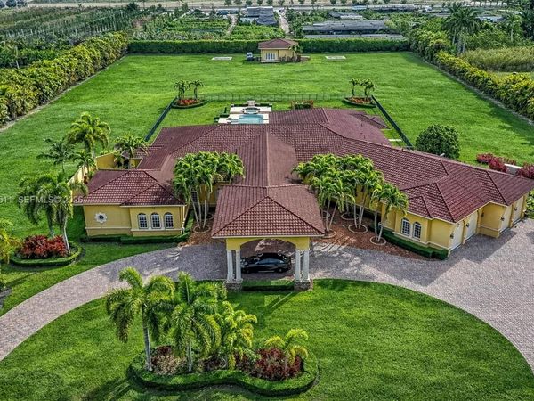 14901 SW 179 Av , Miami, FL 33196