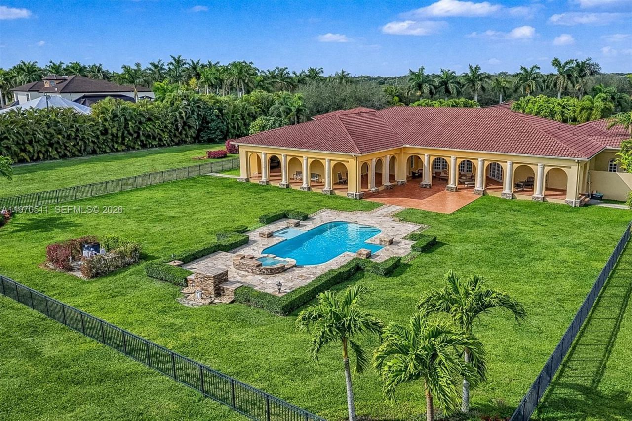 14901 SW 179 Av , Miami, FL 33196 Photo