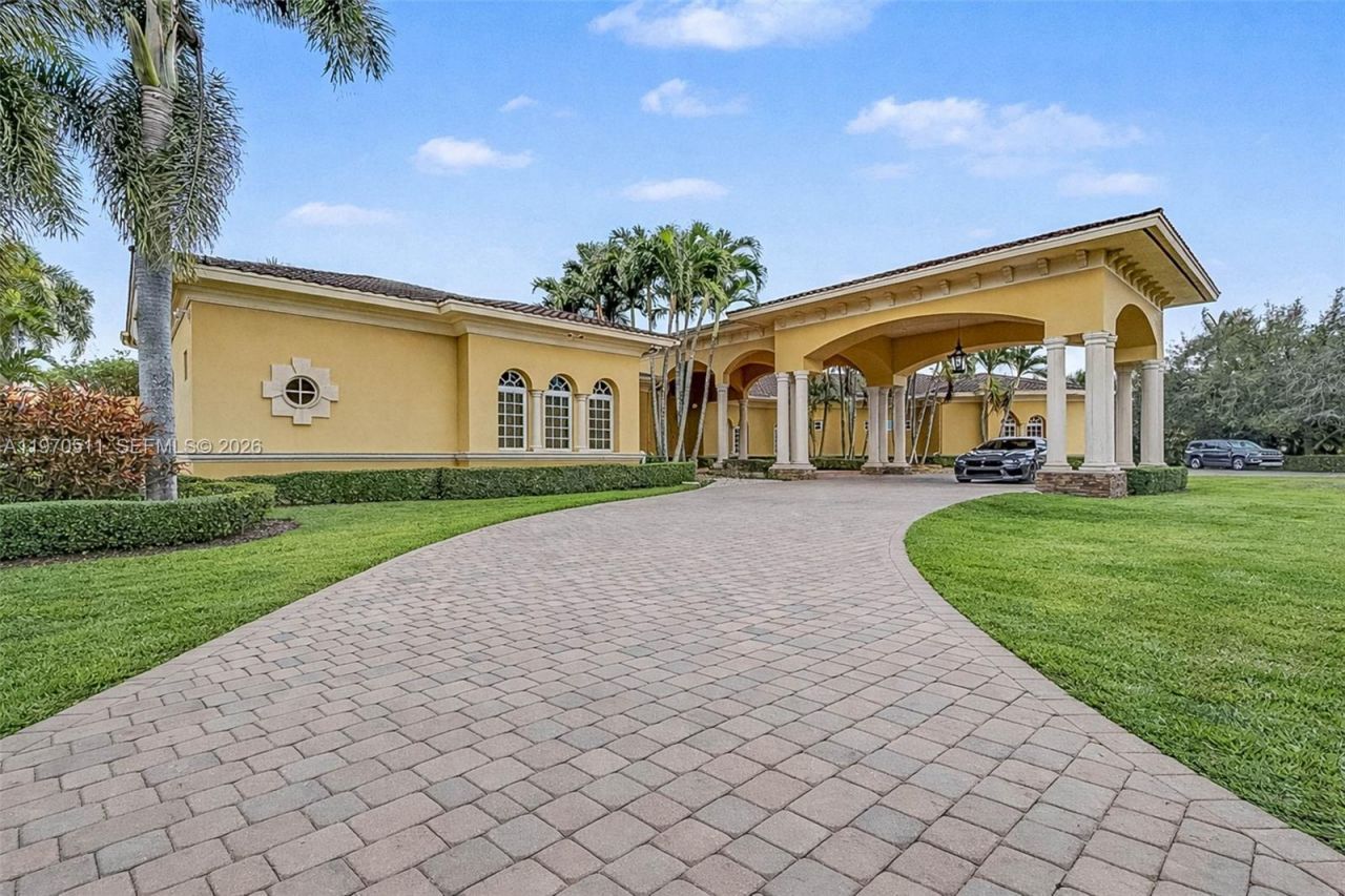 14901 SW 179 Av , Miami, FL 33196 Photo