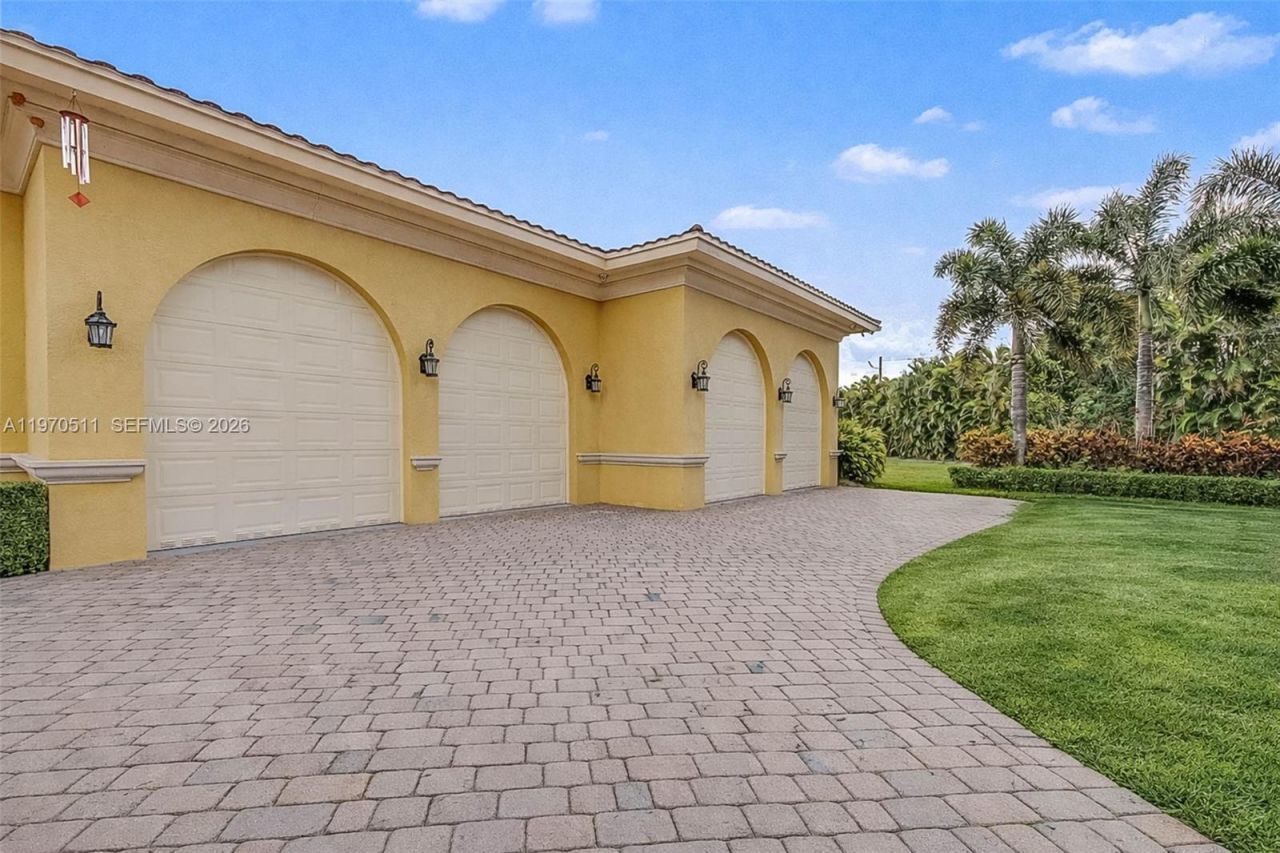 14901 SW 179 Av , Miami, FL 33196 Photo