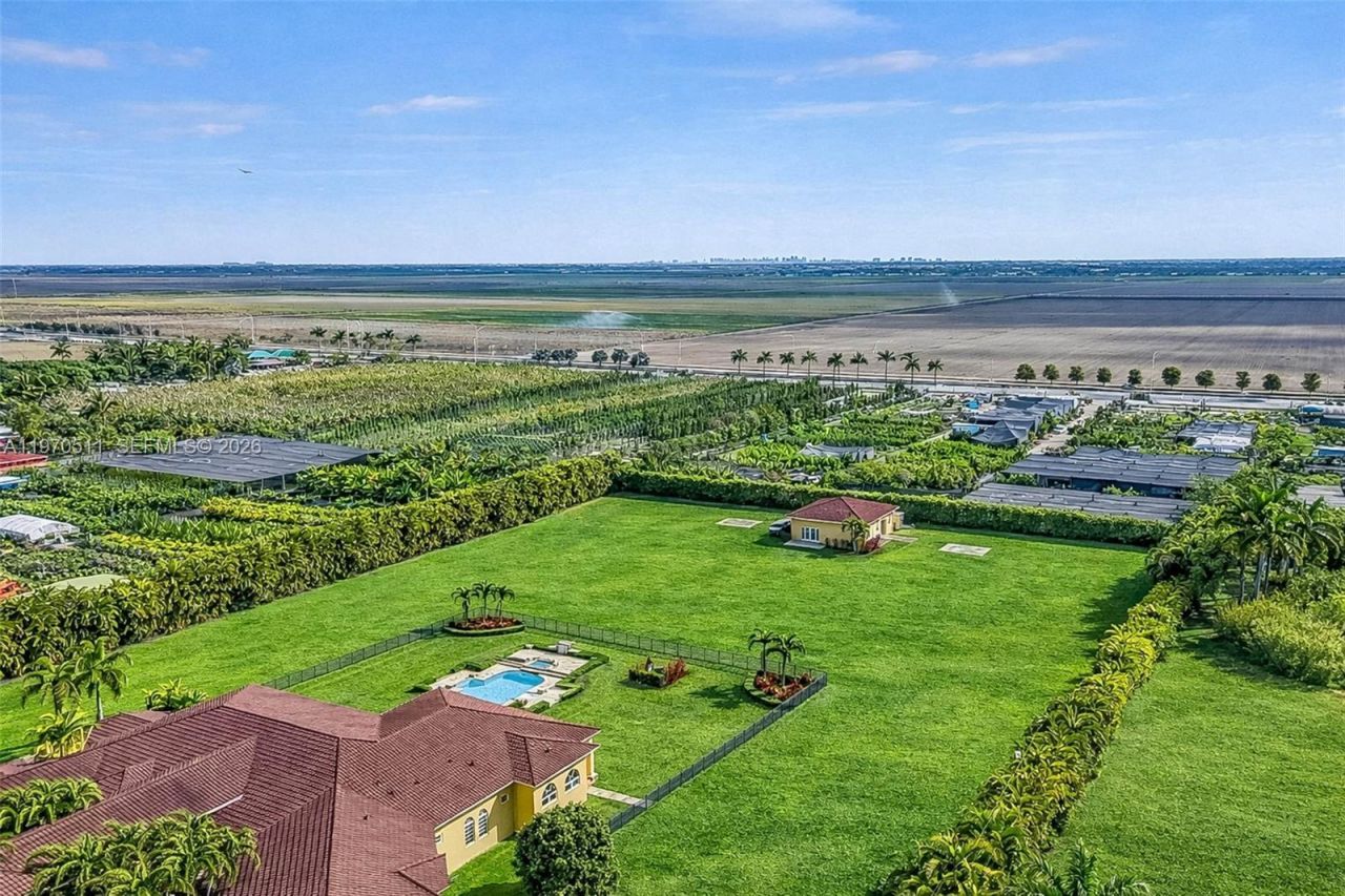 14901 SW 179 Av , Miami, FL 33196 Photo