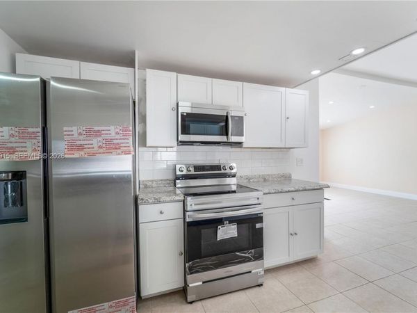 730 NW 214th Ave, Pembroke Pines, FL 33029