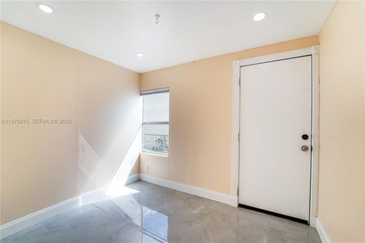 730 NW 214th Ave, Pembroke Pines, FL 33029 Photo