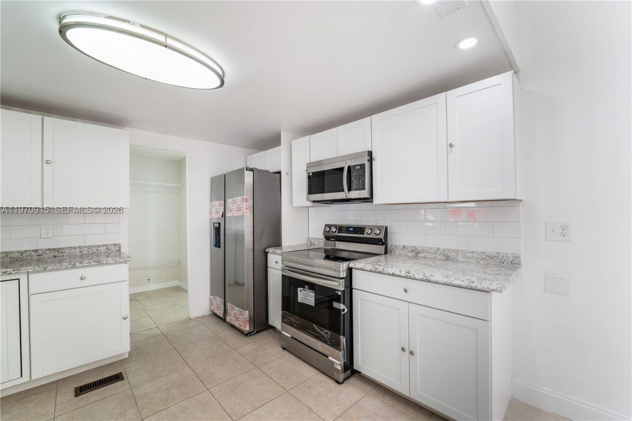 730 NW 214th Ave, Pembroke Pines, FL 33029 Photo