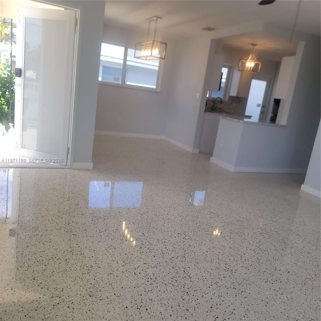 551 NW 60th Ct, Miami, FL 33126 Photo