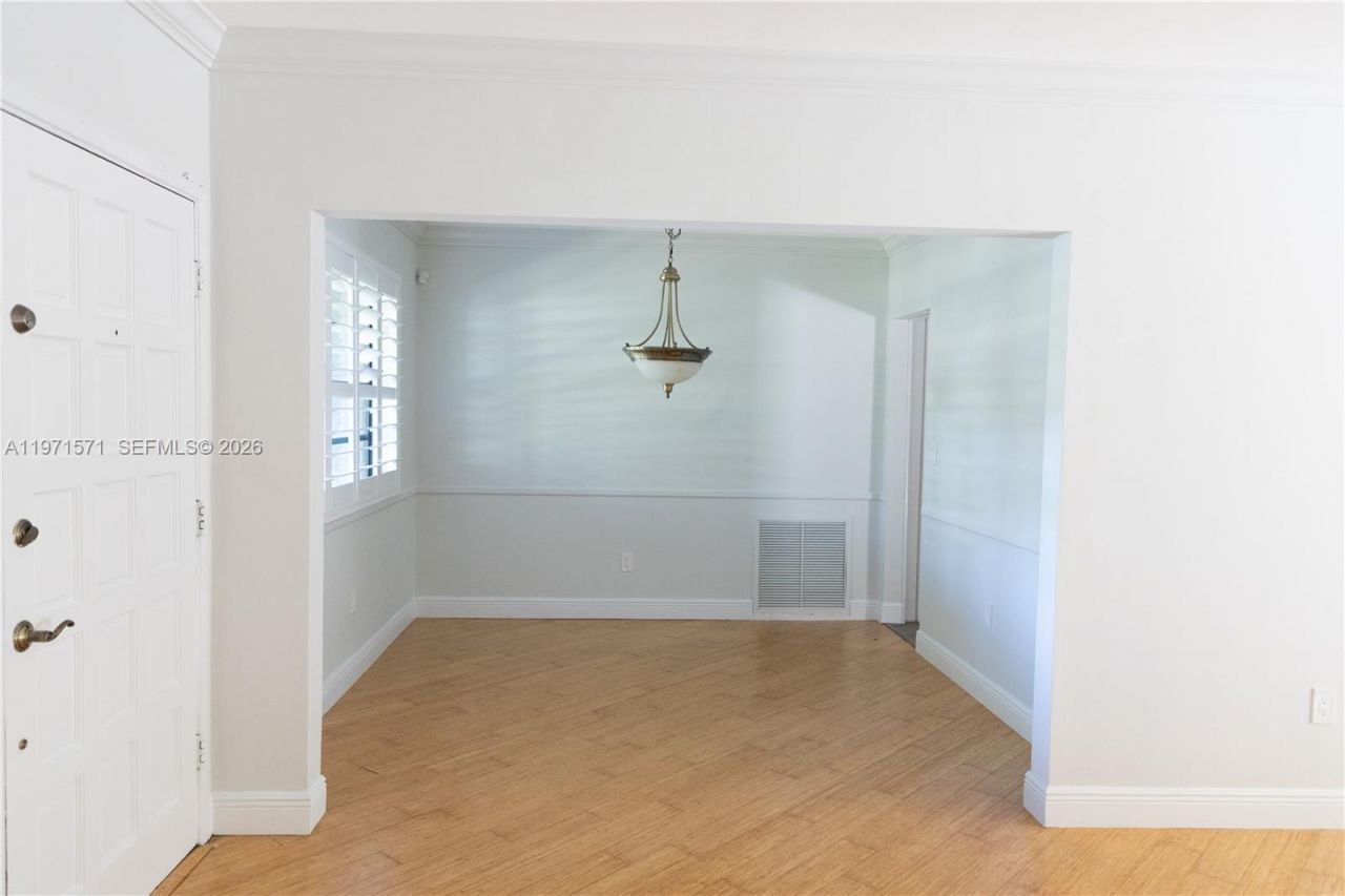 13125 SW 83rd Ave, Pinecrest, FL 33156 Photo