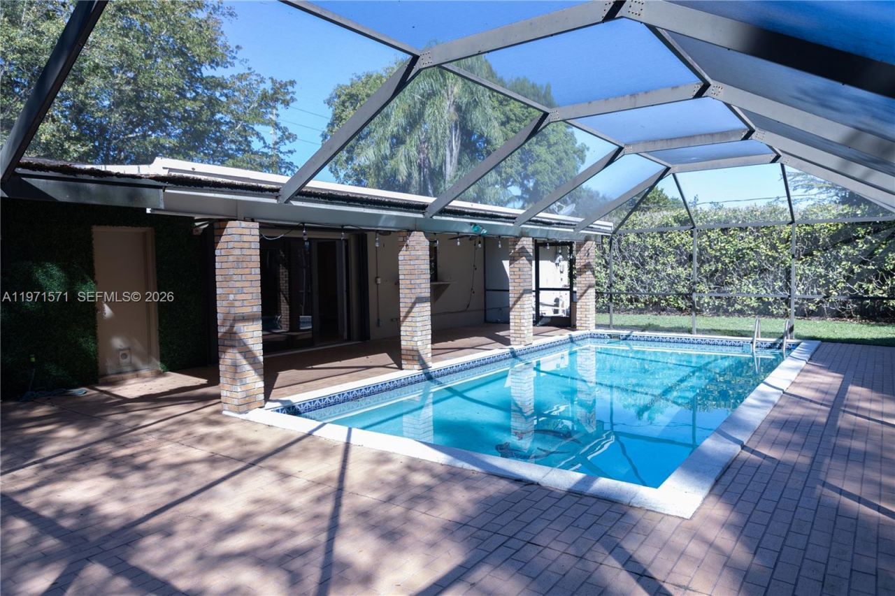 13125 SW 83rd Ave, Pinecrest, FL 33156 Photo