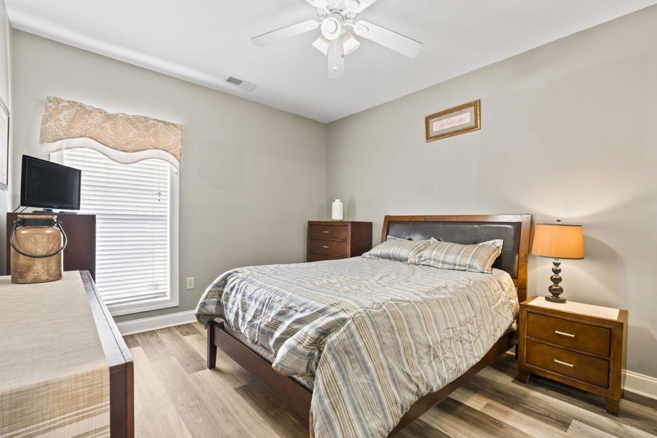 1009 World Tour Blvd.  Photo 7