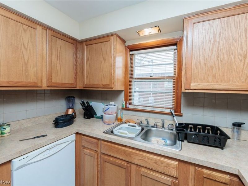 325 E 244th Street, Euclid, OH 44123 Photo 13