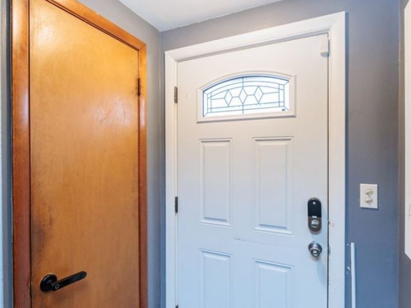 325 E 244th Street, Euclid, OH 44123 Photo 2