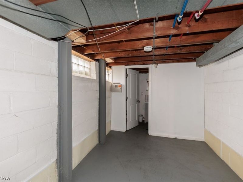 325 E 244th Street, Euclid, OH 44123 Photo 32