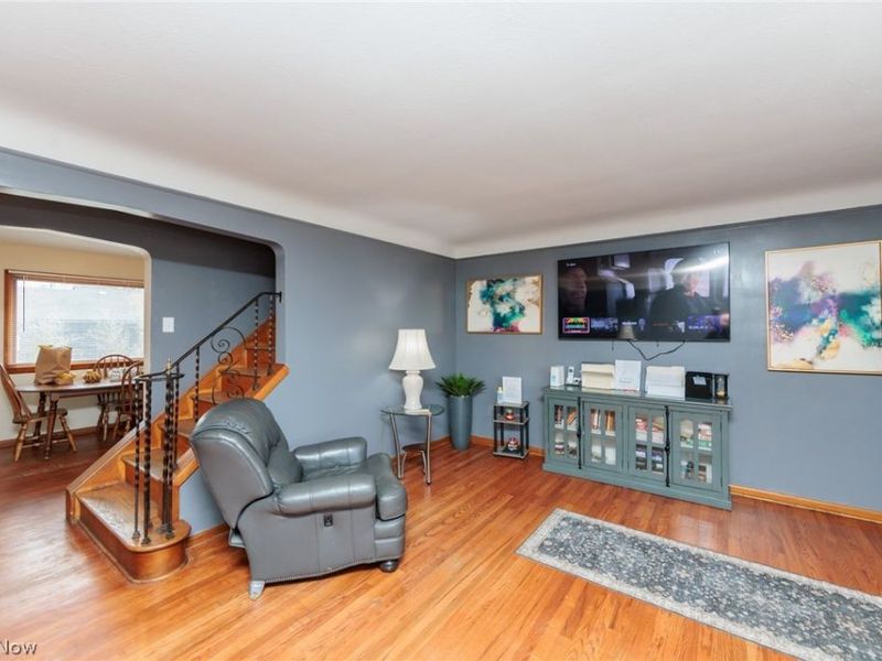 325 E 244th Street, Euclid, OH 44123 Photo 4