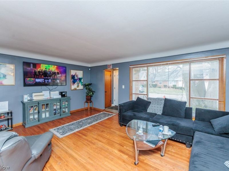 325 E 244th Street, Euclid, OH 44123 Photo 6