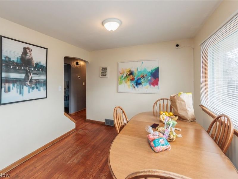 325 E 244th Street, Euclid, OH 44123 Photo 8