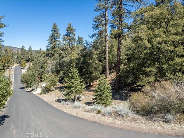 1300 Banff Drive, Pine Mountain Club, CA 93222