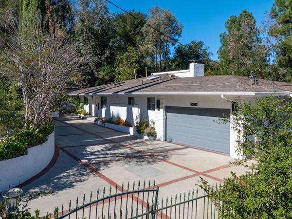 12004 Briarvale Lane, Studio City, CA 91604