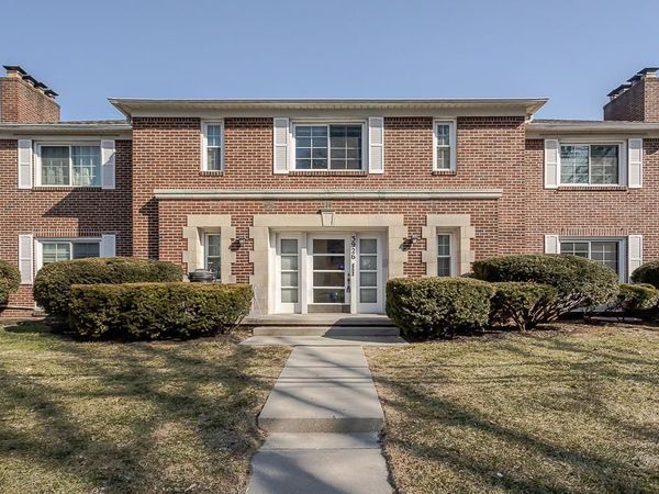 3926 Indian Road , Ottawa Hills, OH 43606