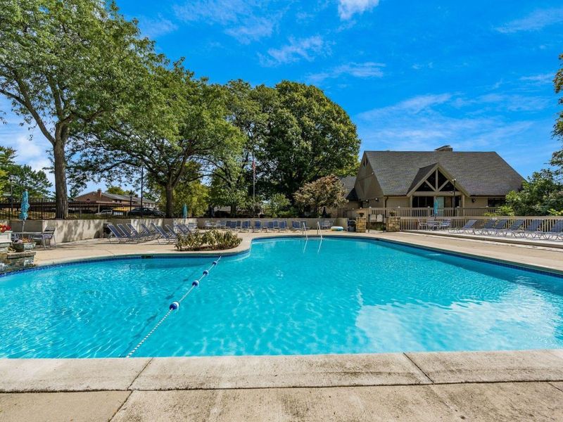 4753 Olentangy River Road, Unit B, Columbus, OH 43214 Photo 4