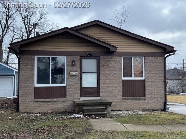2010 GUTHRIE Avenue, Royal Oak, MI 48067