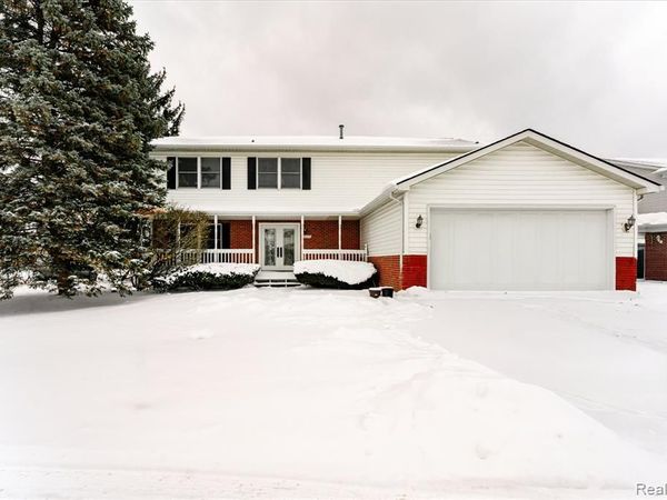 38443 Meghan Lane, Westland, MI 48185