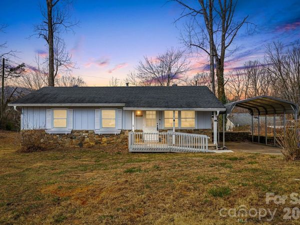 18 Compton Drive, Asheville, NC 28806