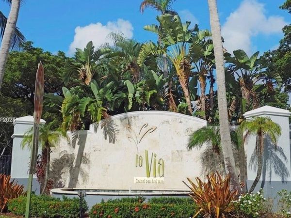 165 NW 96th Te, Unit 3306, Pembroke Pines, FL 33024