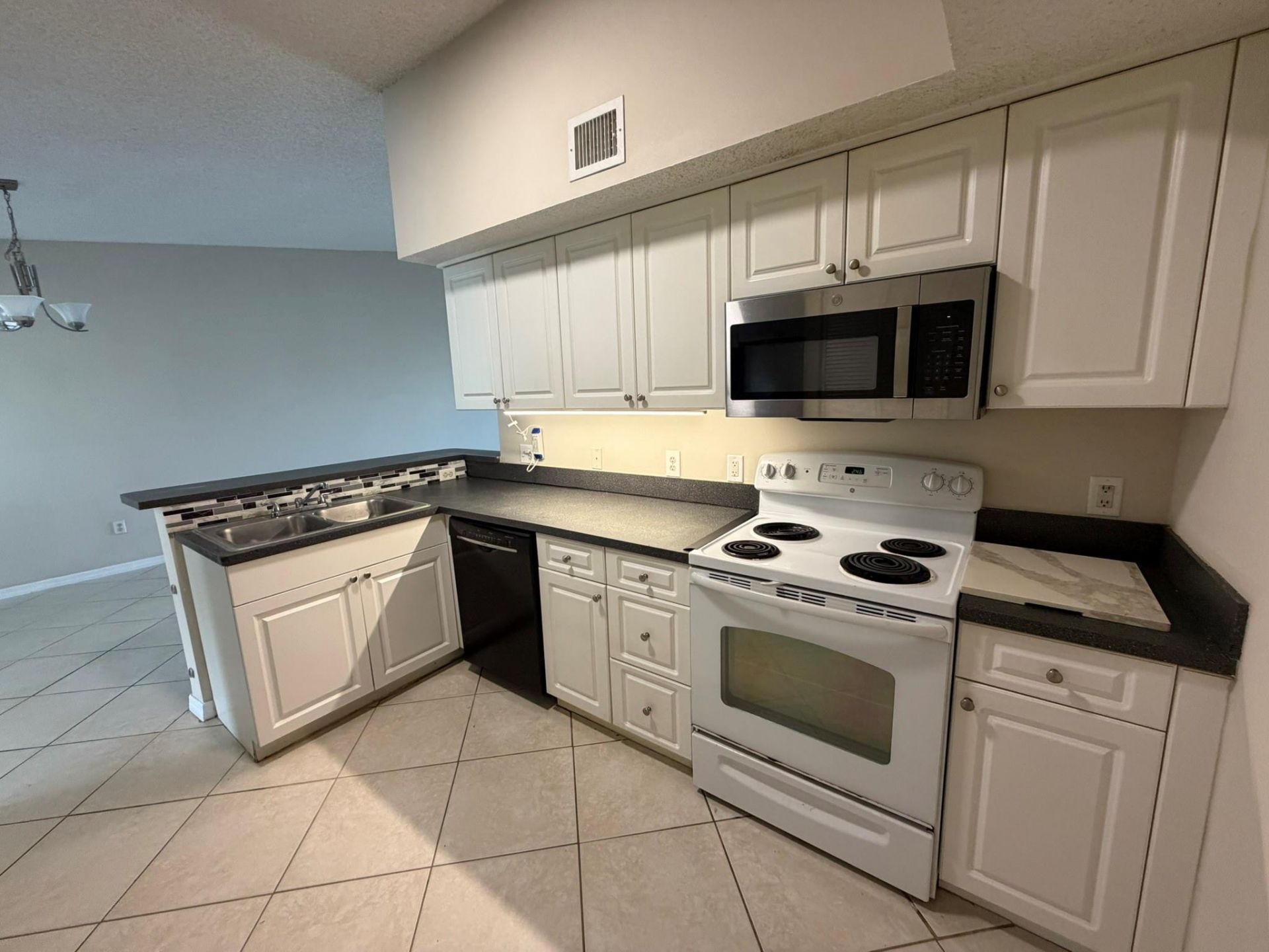 165 NW 96th Te, Unit 3306, Pembroke Pines, FL 33024 Photo