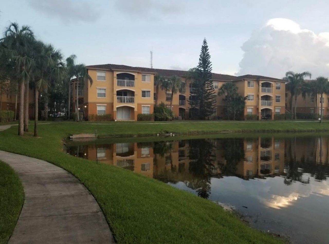 165 NW 96th Te, Unit 3306, Pembroke Pines, FL 33024 Photo