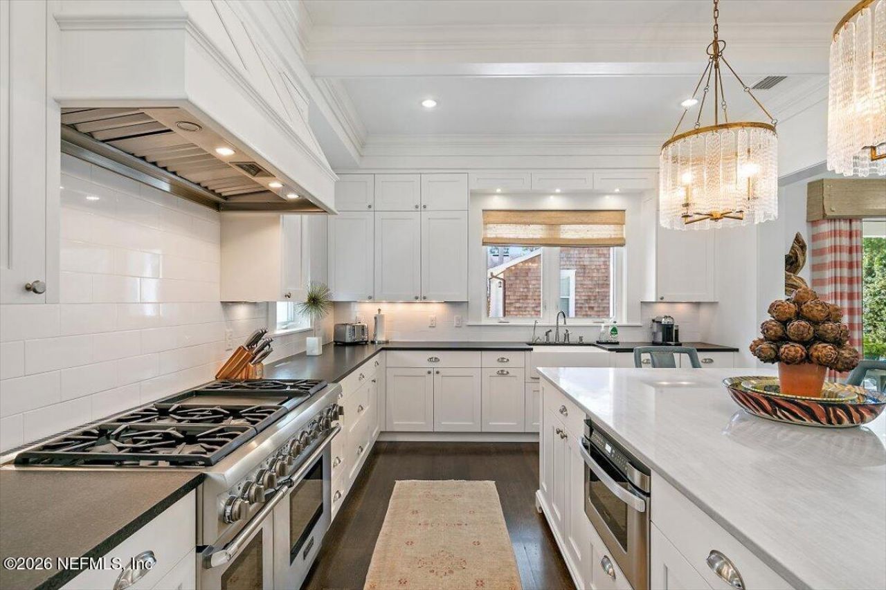 360 5th Street, Atlantic Beach, FL 32233 Photo