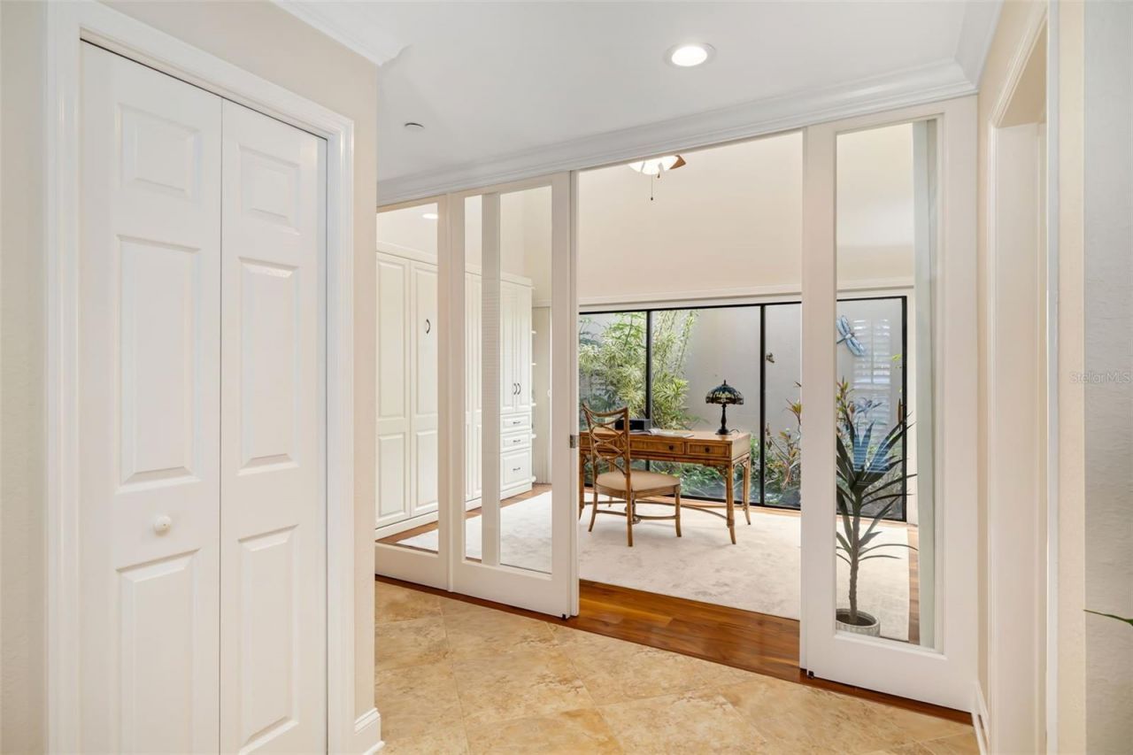 2326 Harbour Oaks Drive, Longboat Key, FL 34228 Photo