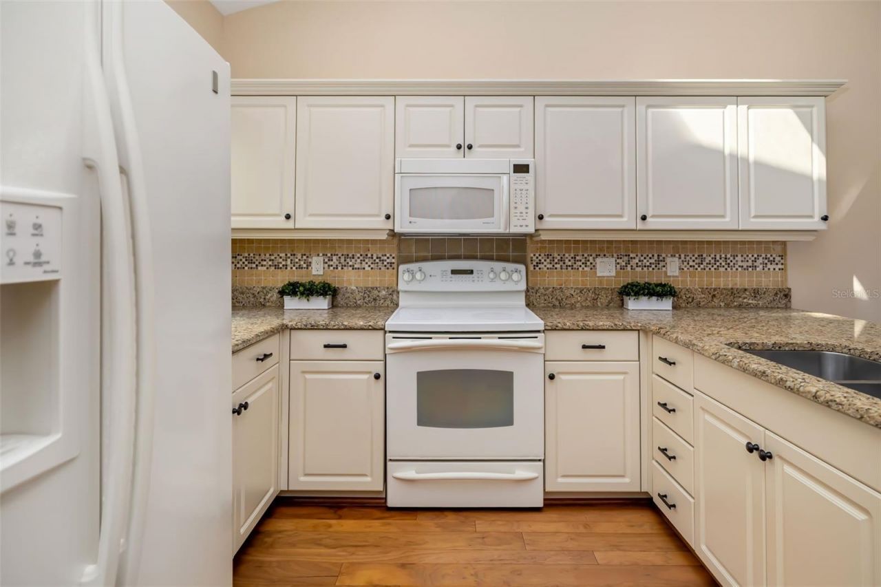 2326 Harbour Oaks Drive, Longboat Key, FL 34228 Photo