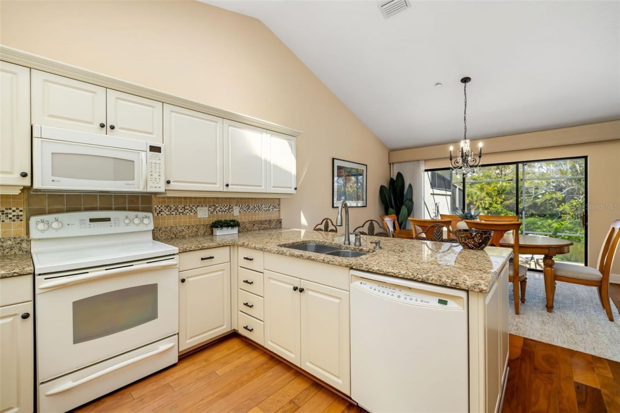 2326 Harbour Oaks Drive, Longboat Key, FL 34228 Photo