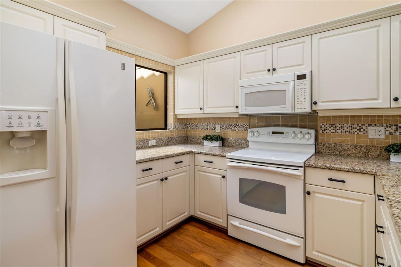 2326 Harbour Oaks Drive, Longboat Key, FL 34228 Photo