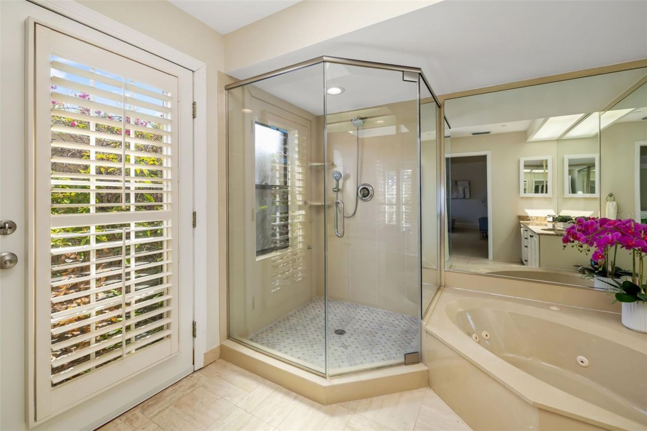 2326 Harbour Oaks Drive, Longboat Key, FL 34228 Photo