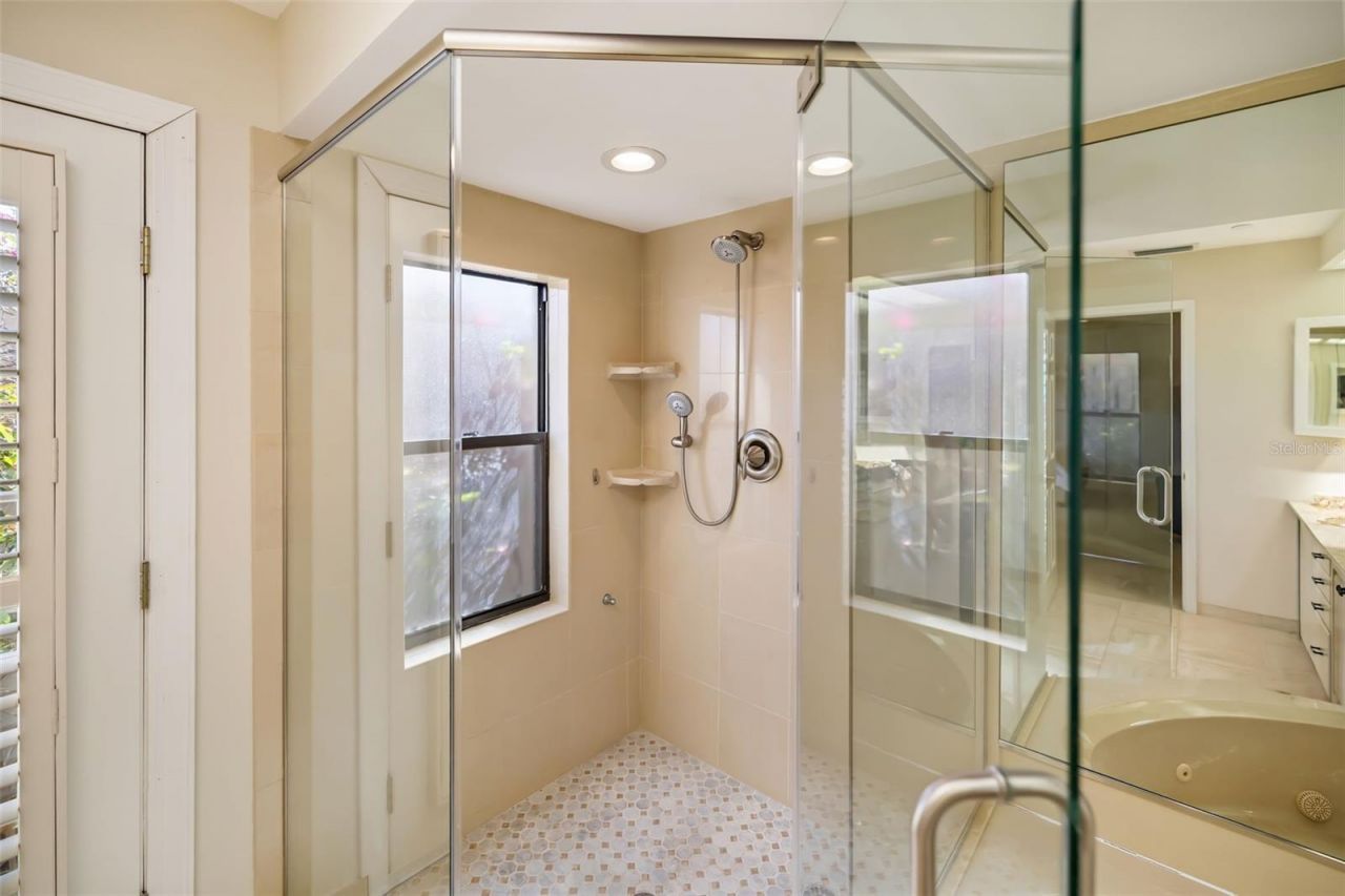 2326 Harbour Oaks Drive, Longboat Key, FL 34228 Photo