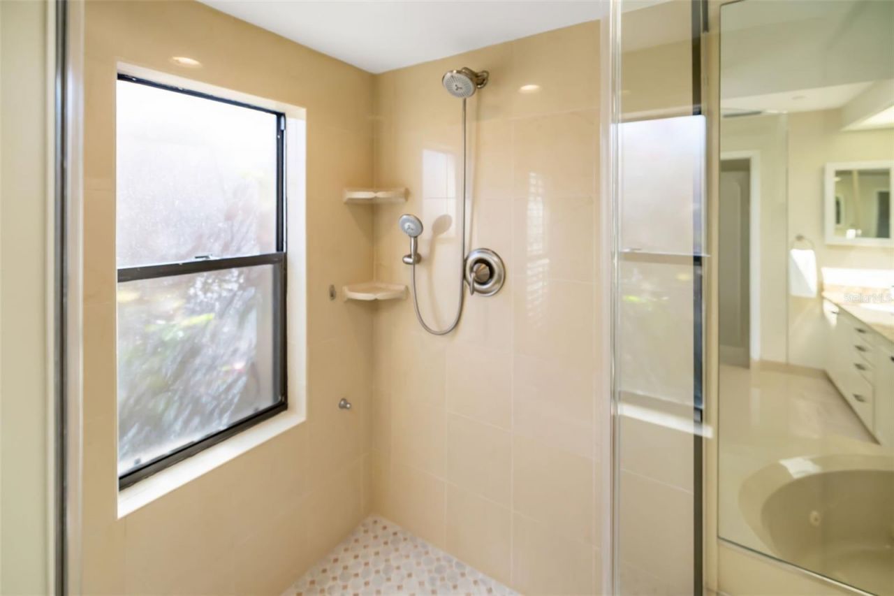 2326 Harbour Oaks Drive, Longboat Key, FL 34228 Photo